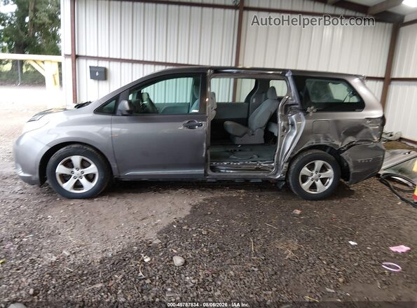 5TDZZ3DC6HS776418 2017 TOYOTA SIENNA Gray 