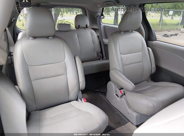 5TDZZ3DC6LS079386 2020 TOYOTA SIENNA Silver Вид наклейки з VIN-кодом