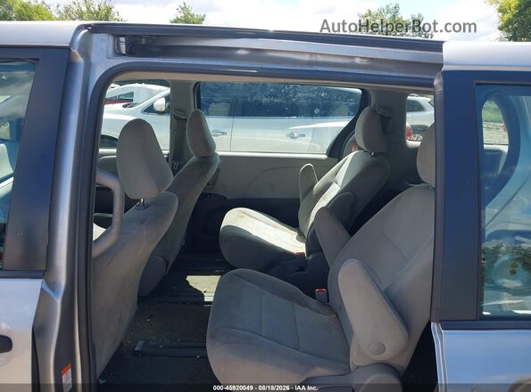 5TDZZ3DC7HS871294 2017 TOYOTA SIENNA Silver Вид наклейки з VIN-кодом
