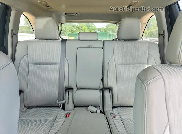 5TDZZRFH2HS199706 2017 TOYOTA HIGHLANDER Silver Հետևի նստատեղերի տեսք