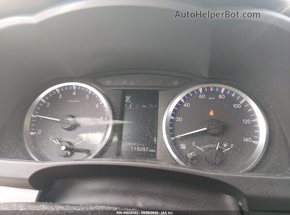 5TDZZRFH5HS199022 2017 TOYOTA HIGHLANDER White Vista de los asientos traseros