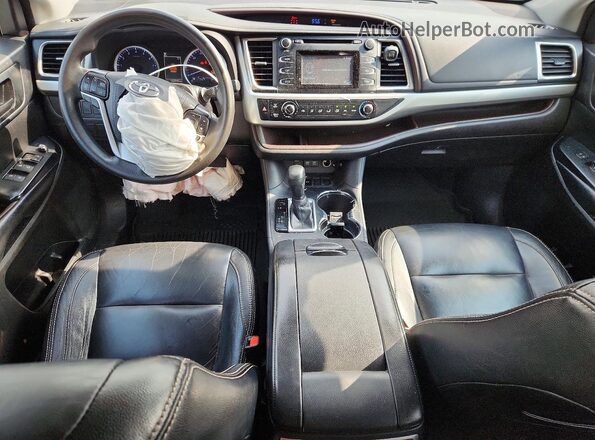 5TDZZRFH5JS274338 2018 TOYOTA HIGHLANDER Белый Вид панели приборов
