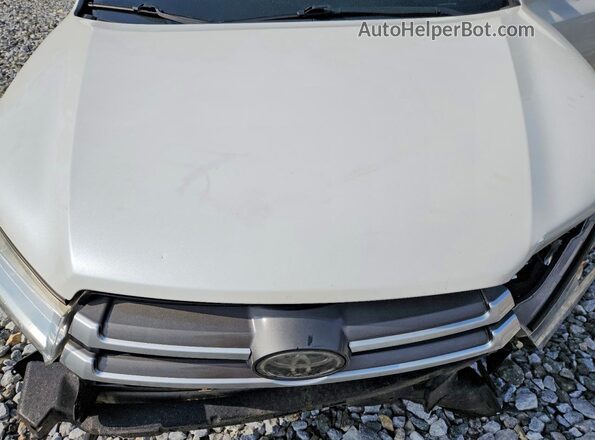 5TDZZRFH5JS274338 2018 TOYOTA HIGHLANDER Белый Вид задней части салона