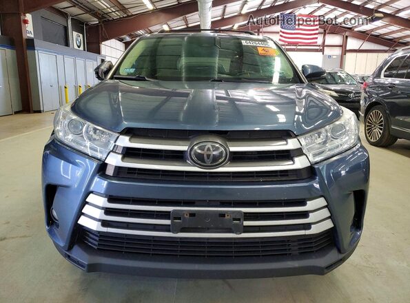 5TDZZRFH9JS241083 2018 TOYOTA HIGHLANDER Blue Դիմացի տեսք