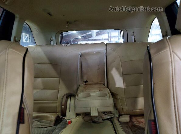 5TDZZRFH9JS241083 2018 TOYOTA HIGHLANDER Blue Հետևի նստատեղերի տեսք