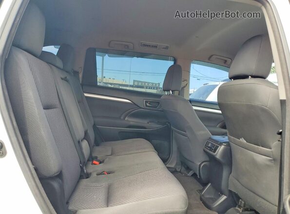 5TDZZRFH9JS242170 2018 TOYOTA HIGHLANDER White უკანა სალონის ხედი