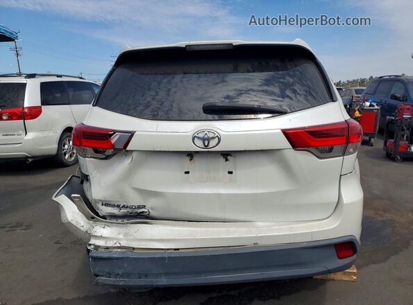 5TDZZRFH9JS242170 2018 TOYOTA HIGHLANDER White უკანა ხედი