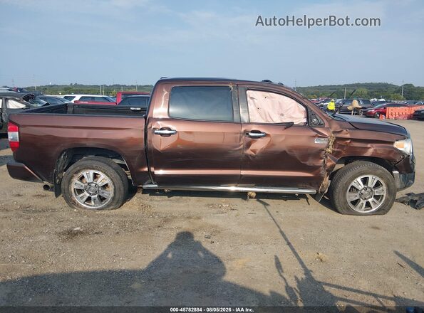 5TFAW5F14HX669875 2017 TOYOTA TUNDRA Brown Widok wnętrza z tyłu