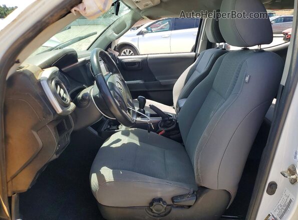 5TFAX5GN8HX093402 2017 TOYOTA TACOMA Белый Вид салона спереди