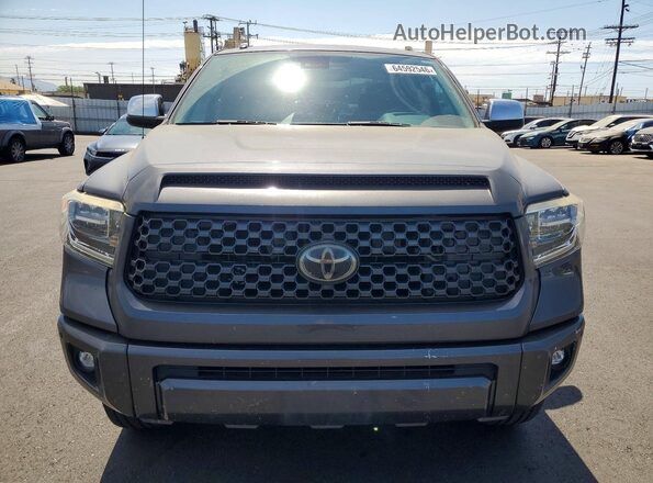 5TFAY5F10JX727495 2018 TOYOTA TUNDRA Серый Вид спереди