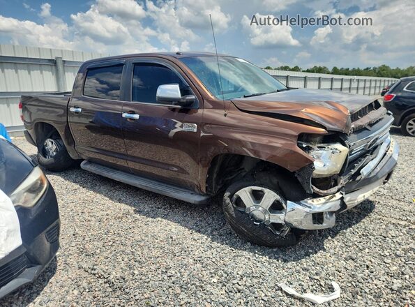 5TFAY5F12HX604114 2017 TOYOTA TUNDRA Brown Front right