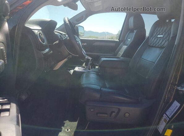 5TFAY5F15LX938775 2020 TOYOTA TUNDRA Черный Вид салона спереди