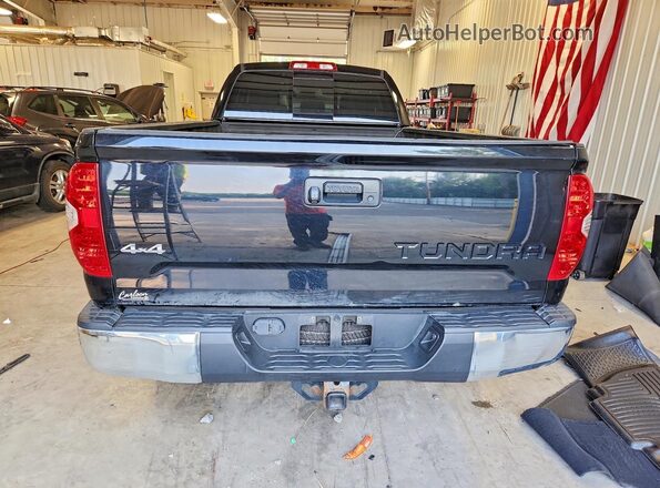 5TFCW5F1XHX021014 2017 TOYOTA TUNDRA Black Հետևի տեսք