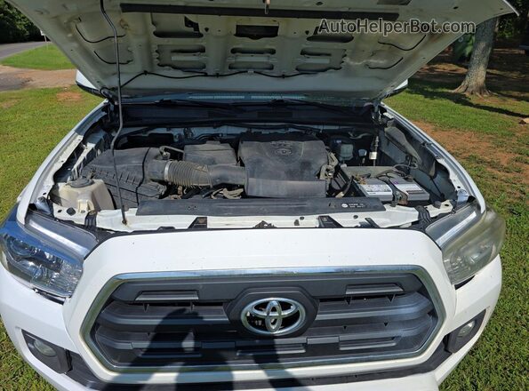 5TFCZ5AN2HX076803 2017 TOYOTA TACOMA White Սալոնի դիմացի տեսք