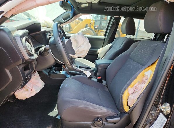 5TFCZ5AN2HX091687 2017 TOYOTA TACOMA Black Front interior view