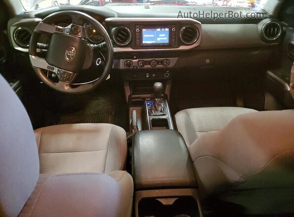 5TFCZ5AN2KX168226 2019 TOYOTA TACOMA Gray Vista del salpicadero