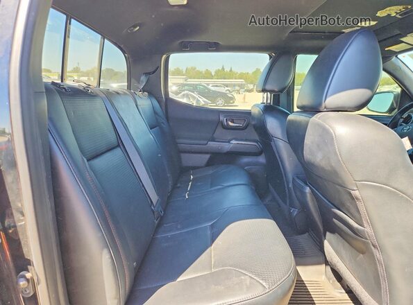 5TFCZ5AN2KX202004 2019 TOYOTA TACOMA Black Rear seats view