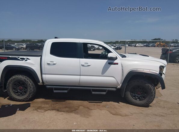 5TFCZ5AN4JX156352 2018 TOYOTA TACOMA Белый Вид щитка приборов