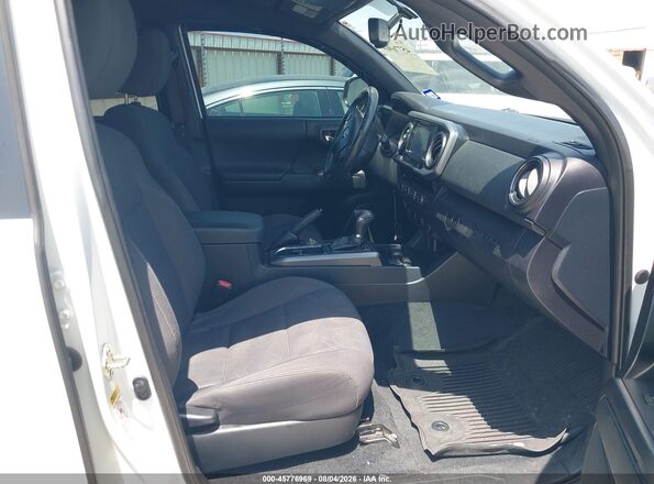5TFCZ5AN6GX044015 2016 TOYOTA TACOMA White წინა სალონის ხედი