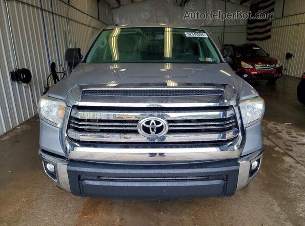 5TFDW5F10HX583945 2017 TOYOTA TUNDRA Gray Front view