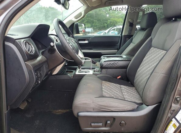 5TFDW5F10KX824877 2019 TOYOTA TUNDRA Gray Vista interior delantera