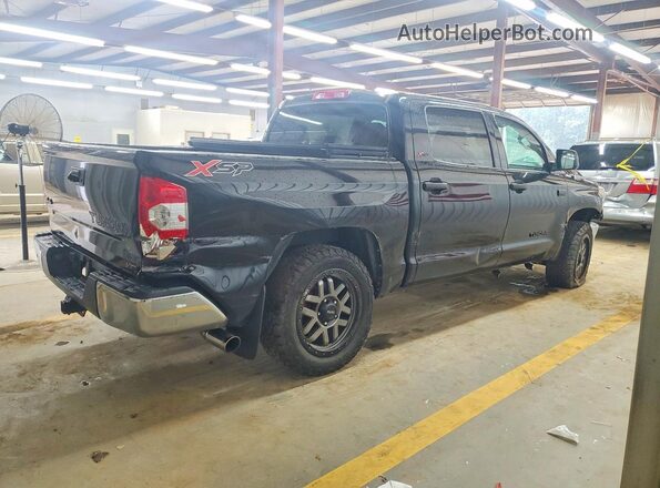 5TFDW5F12JX690002 2018 TOYOTA TUNDRA Black Trasero derecho