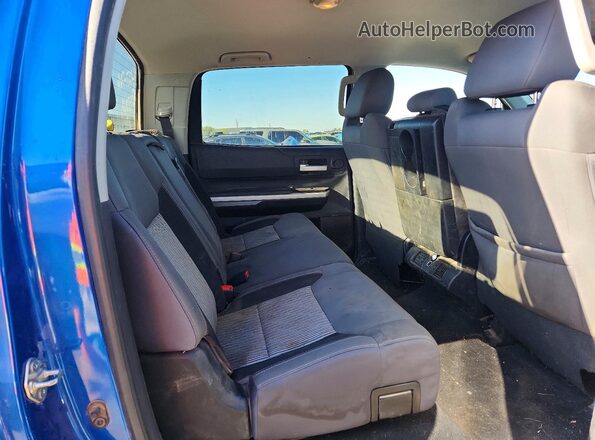 5TFDW5F14HX616171 2017 TOYOTA TUNDRA Синий Вид задних сидений