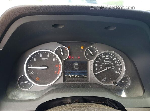 5TFDW5F19HX676012 2017 TOYOTA TUNDRA Черный Вид щитка приборов