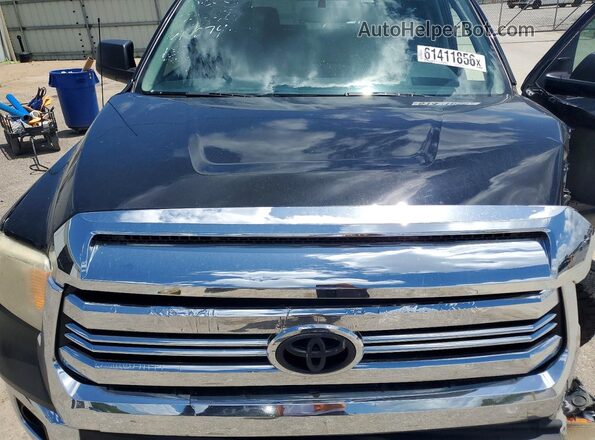 5TFDW5F19HX676012 2017 TOYOTA TUNDRA Черный Вид задней части салона