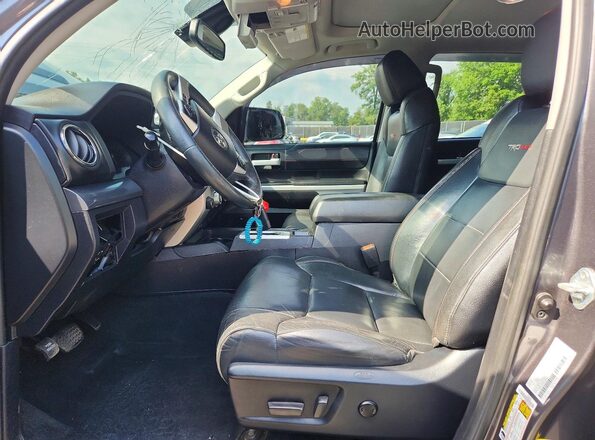 5TFDY5F10MX045945 2021 TOYOTA TUNDRA Серый Вид салона спереди