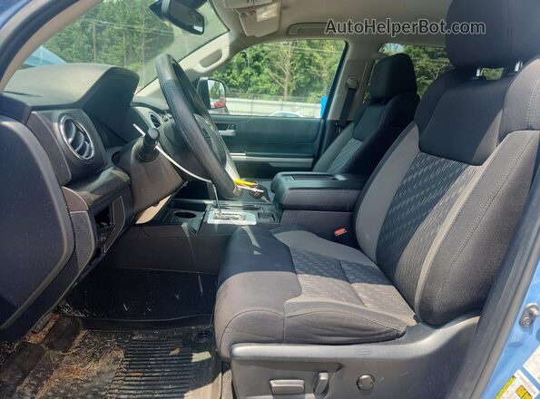 5TFDY5F11KX777384 2019 TOYOTA TUNDRA Blue Front interior view