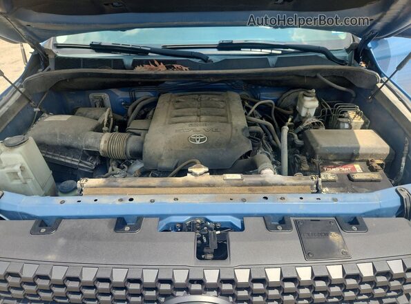 5TFDY5F11KX777384 2019 TOYOTA TUNDRA Blue Rear interior view