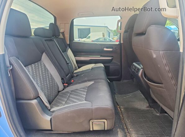 5TFDY5F11KX777384 2019 TOYOTA TUNDRA Blue Rear seats view