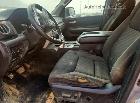 5TFDY5F11LX883156 2020 TOYOTA TUNDRA Gray Front interior view