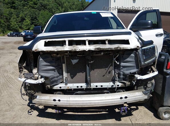 5TFDY5F18LX946849 2020 TOYOTA TUNDRA Белый Вид спереди