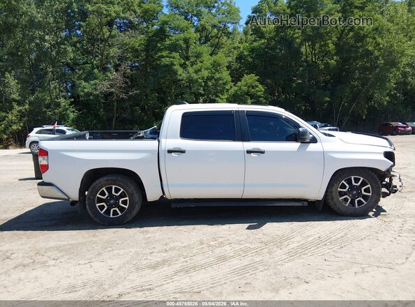 5TFDY5F18LX946849 2020 TOYOTA TUNDRA Белый Вид задней части салона