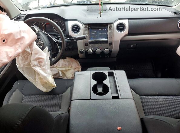 5TFDY5F1XHX665594 2017 TOYOTA TUNDRA Черный Вид панели приборов