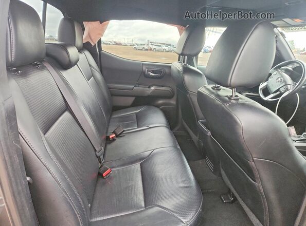 5TFDZ5BN5JX034778 2018 TOYOTA TACOMA Gray Widok tylnych siedzeń