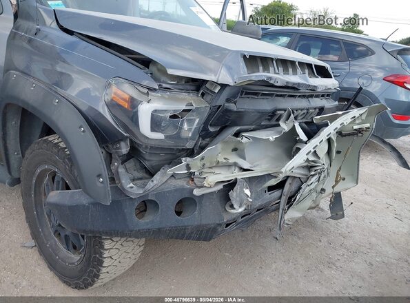 5TFEM5F13GX104619 2016 TOYOTA TUNDRA Gray Vista frontal