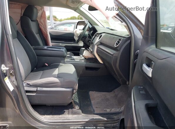 5TFEM5F13GX104619 2016 TOYOTA TUNDRA Gray Vista interior delantera