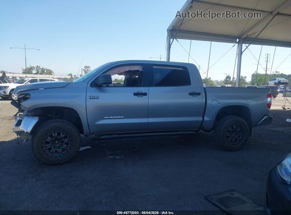 5TFEY5F12JX231261 2018 TOYOTA TUNDRA Silver Widok wnętrza 360 stopni