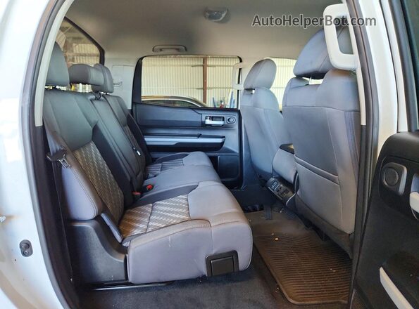 5TFEY5F13MX288041 2021 TOYOTA TUNDRA Белый Вид задних сидений