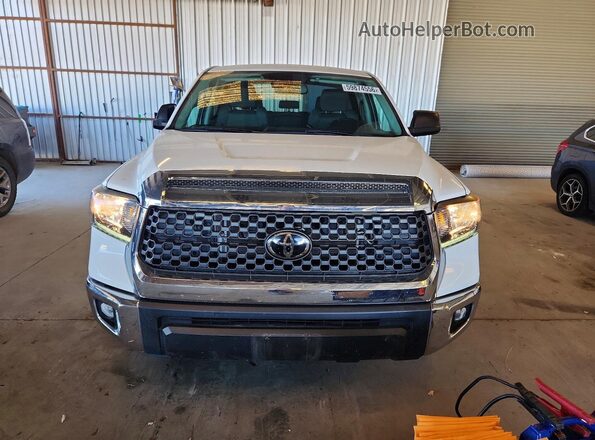 5TFEY5F13MX288041 2021 TOYOTA TUNDRA Белый Вид спереди