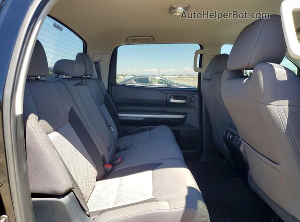 5TFEY5F14HX226296 2017 TOYOTA TUNDRA Black Rear seats view