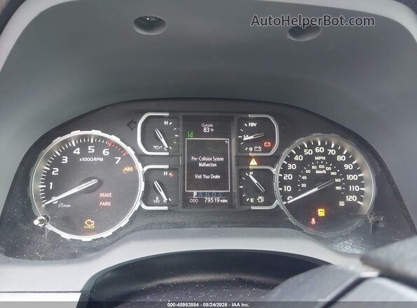 5TFEY5F15JX235594 2018 TOYOTA TUNDRA White Vista de los asientos traseros