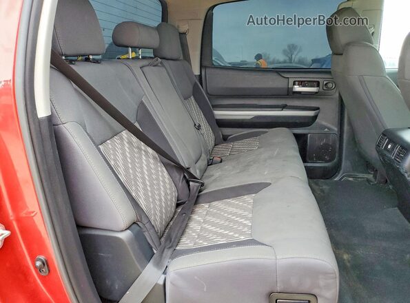 5TFEY5F1XKX253493 2019 TOYOTA TUNDRA Red Vista de los asientos traseros