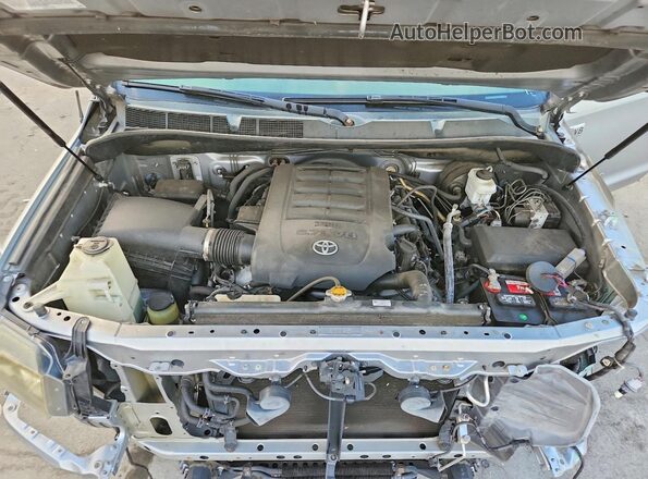 5TFFW5F1XHX223493 2017 TOYOTA TUNDRA Серебряный Вид задней части салона
