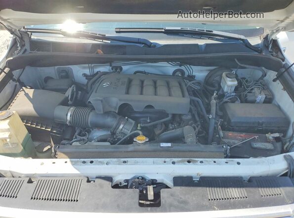 5TFHY5F11HX634686 2017 TOYOTA TUNDRA Белый Вид задней части салона