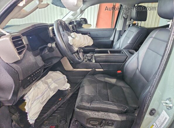 5TFJA5DB2RX207200 2024 TOYOTA TUNDRA Gray Widok wnętrza z przodu