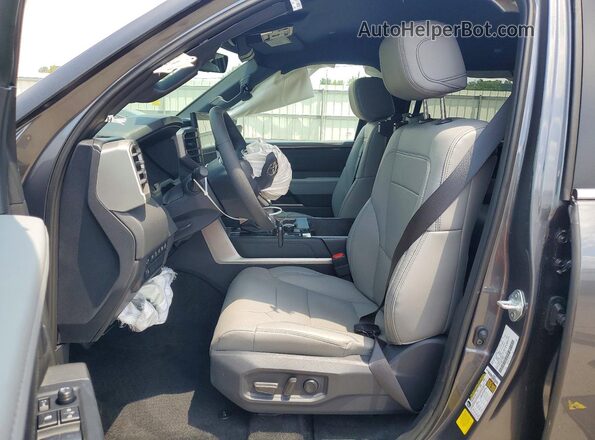 5TFJA5DB9TX374886 2026 TOYOTA TUNDRA Gray Vista interior delantera